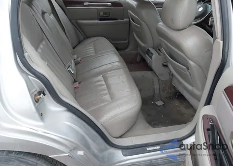 2004 Lincoln Town Car Signature из США, поврежденный, VIN 1LNHM81W74Y638077